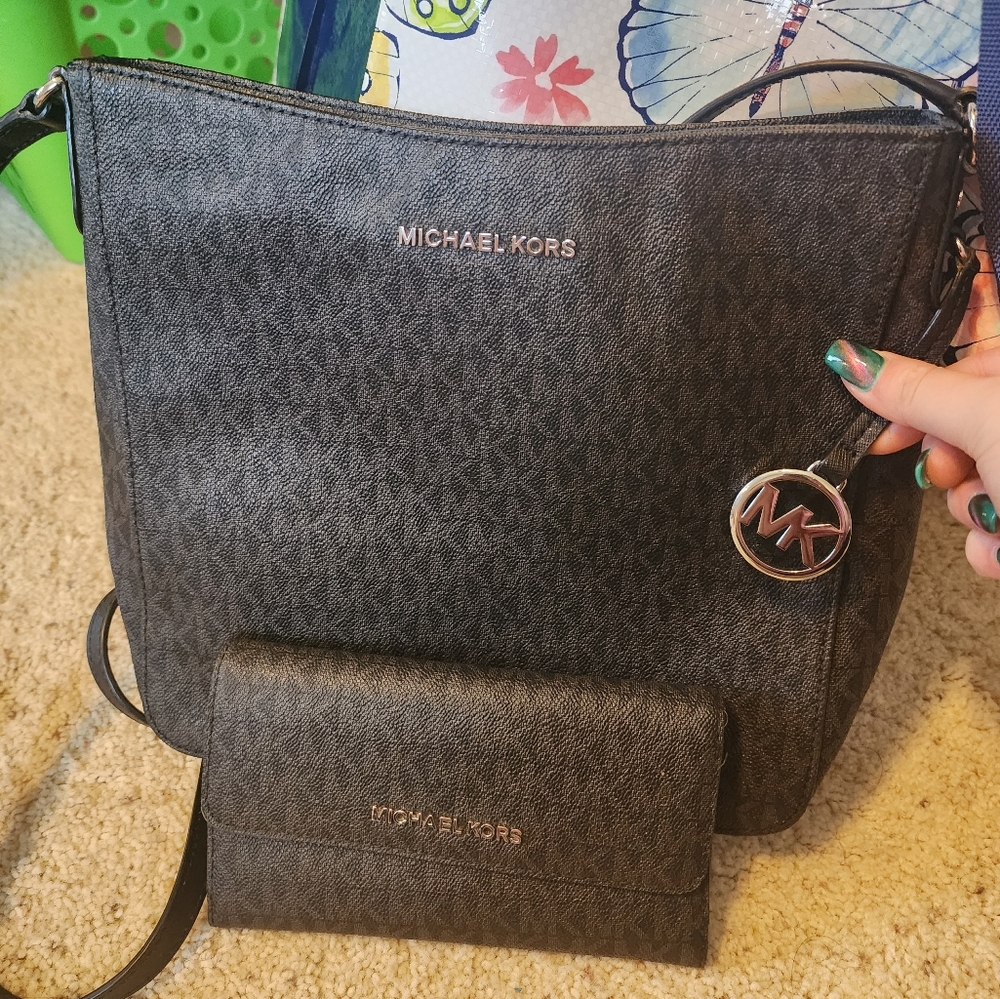 Michael Kors Jetset Crossbody and Wallet